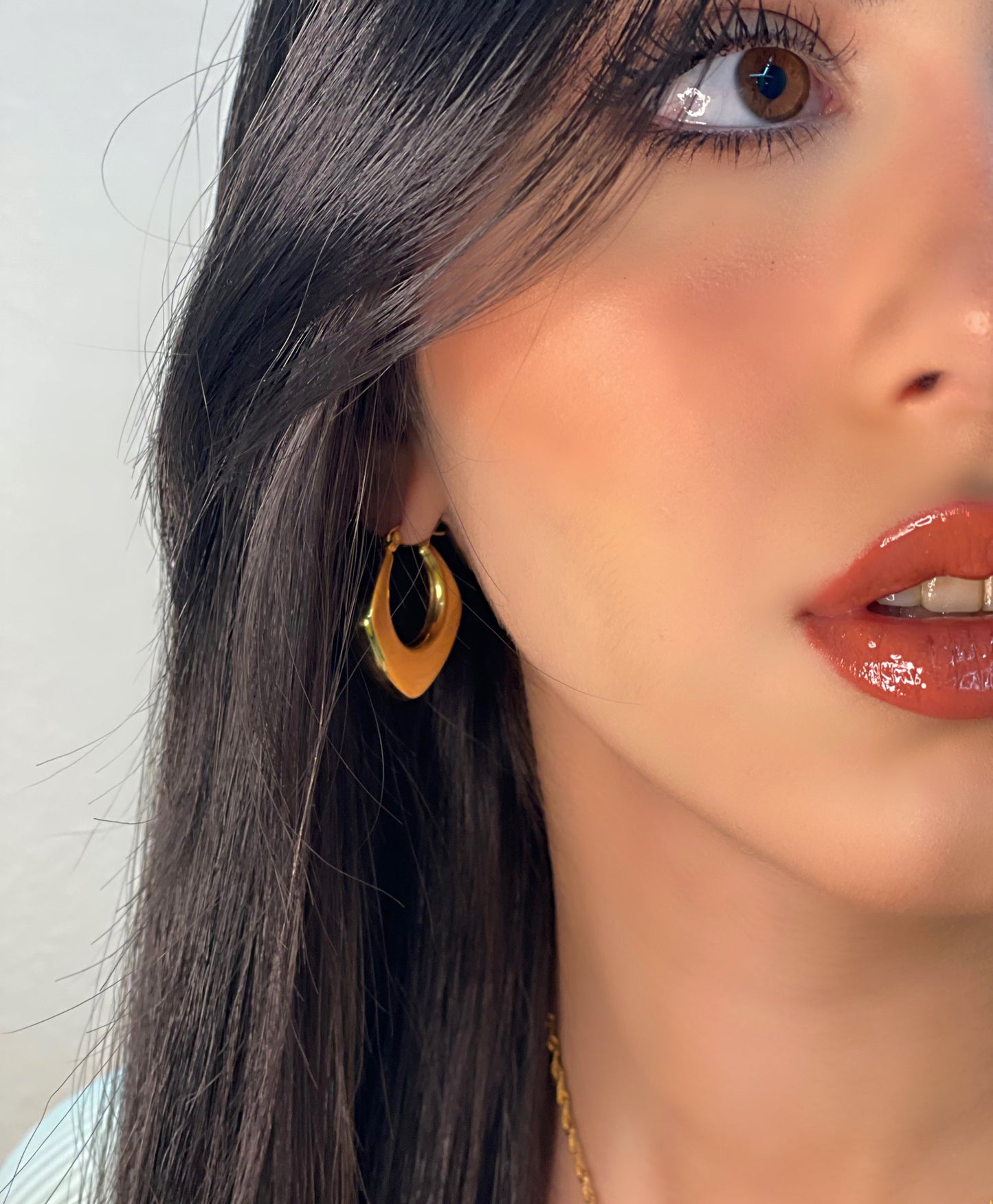 Lamia Hoops
