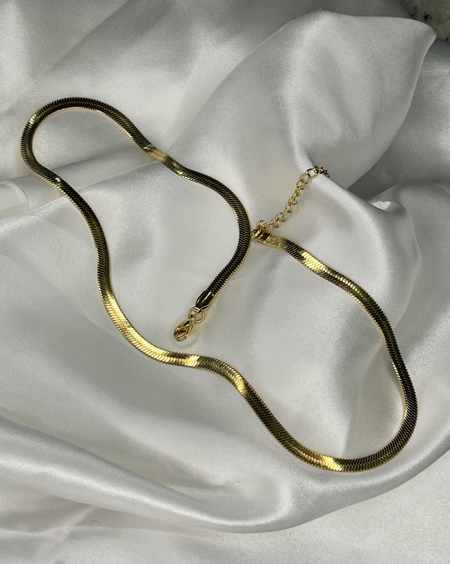Lena Herringbone Snake Necklace
