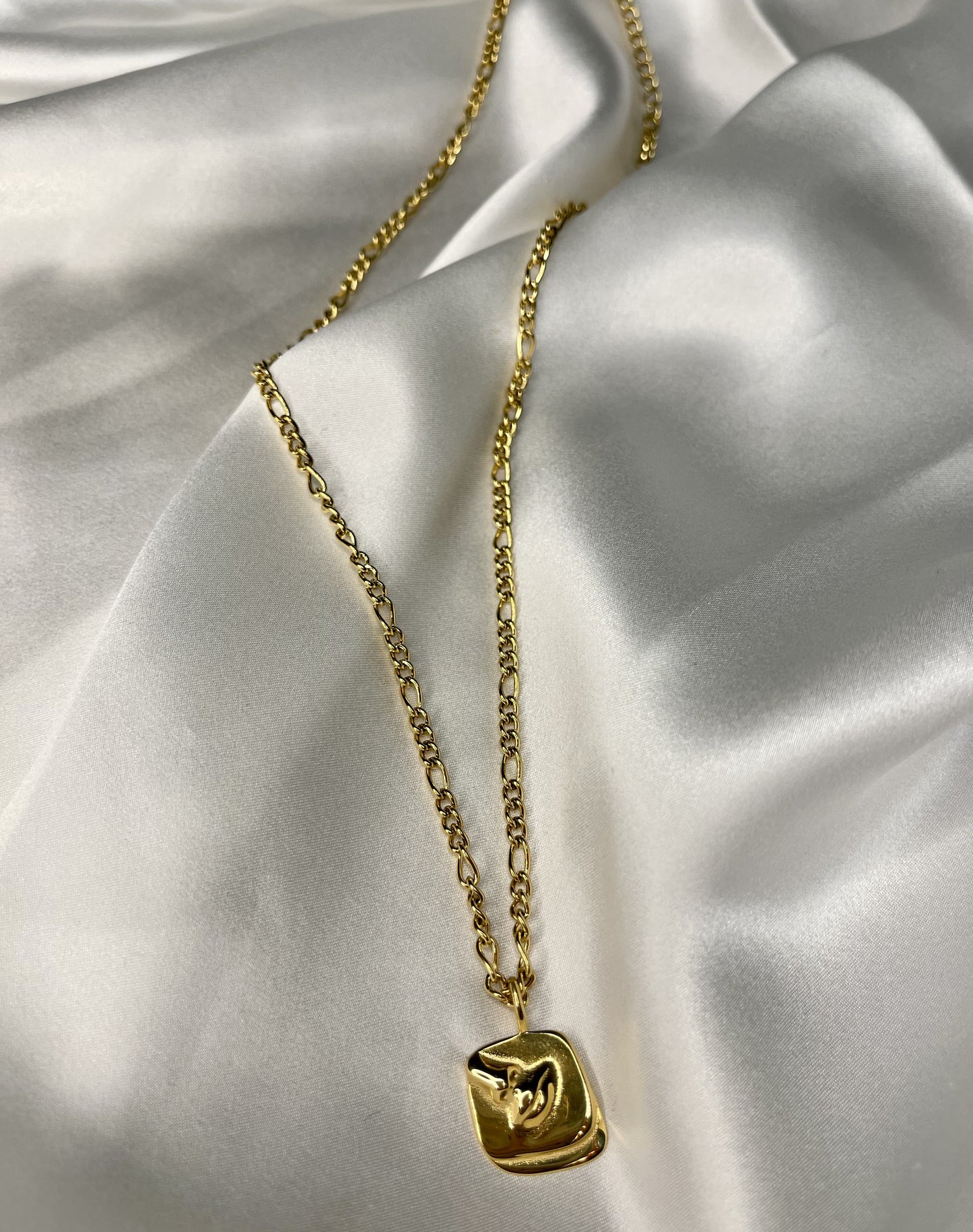 Lucy Necklace