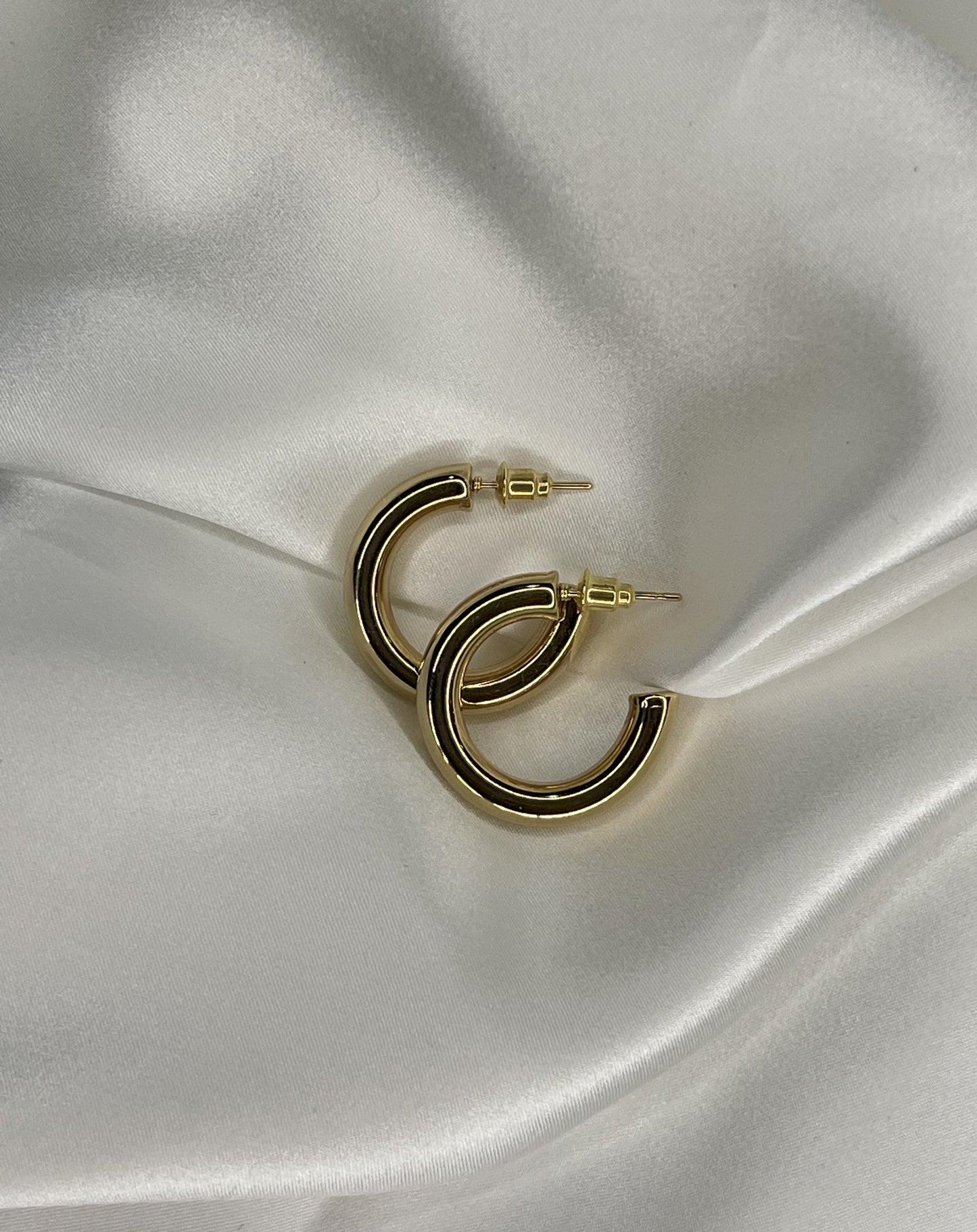Mini Lana Hoops Earrings