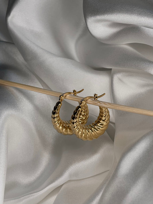 Lauretta Croissant Hoops