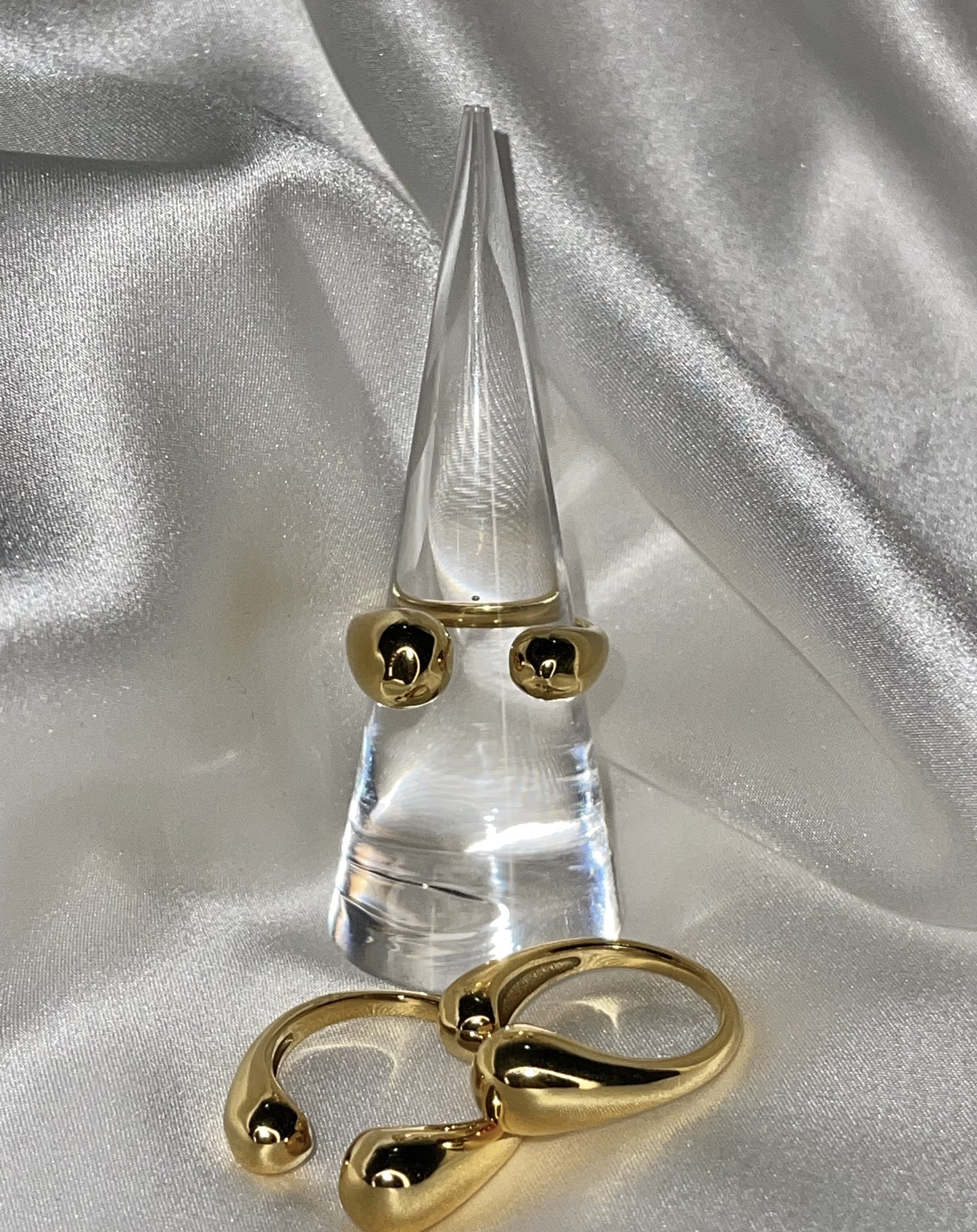 Liliana Ring