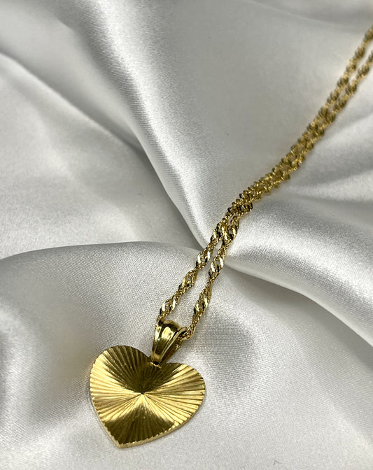 Luz Heart Necklace